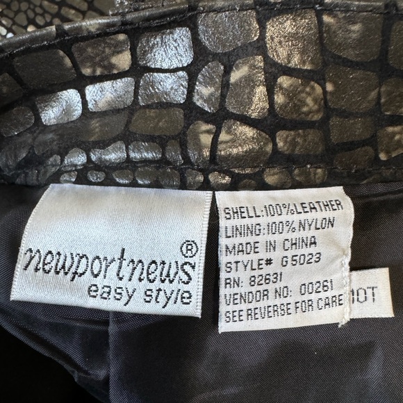 Newportnews Easy Style Croc Embossed Reptile Print Leather Pants Size 10T - Picture 8 of 11
